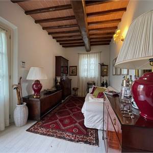 3+ bedroom apartment for Sale in Pistoia